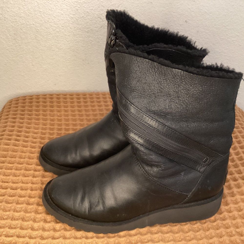 UGG Australia Alba Black‎ Mens Sz 6 Sheepskin Leather Shearling Short Boots